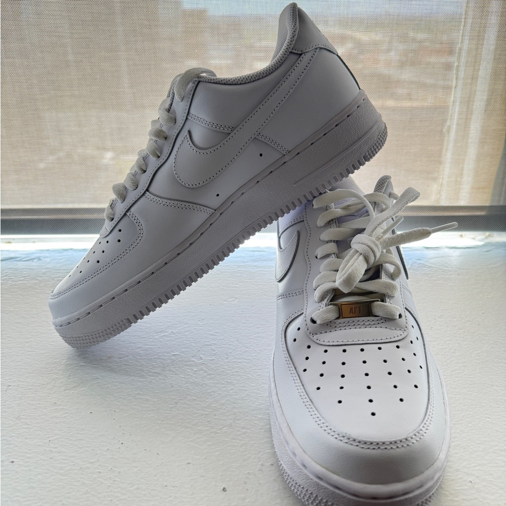 Nike Men's White Air Force 1 ‘07